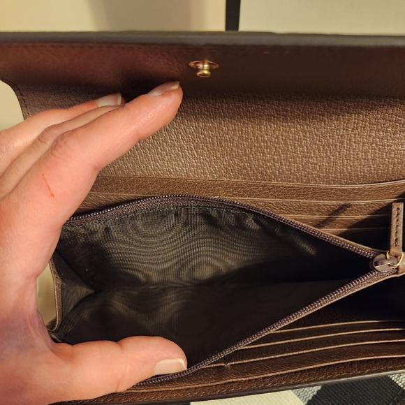 Authentic Gucci Wallet - Picture 7 of 13